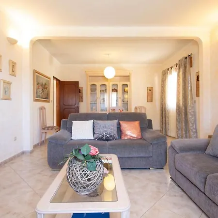 Isaurinda I Villa Estoi